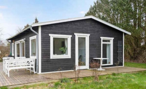Beautiful Holiday Home On An Undisturbed Plot, Rødby